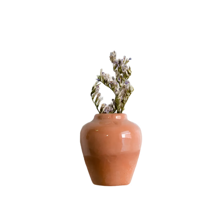 Mini Ceramic Vase Fridge Magnet: Functional Décor