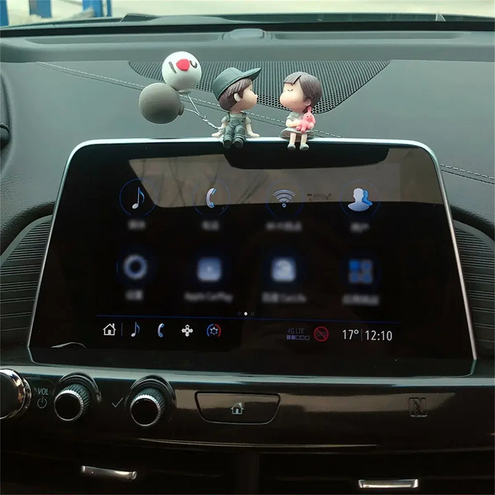 Cute Couple Dashboard Ornaments – Balloon Figurines for Car Décor 🎈💑🚗